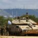 Militares israelenses ao lado de tanque de guerra. Foto: Lisi Niesner/REUTERS