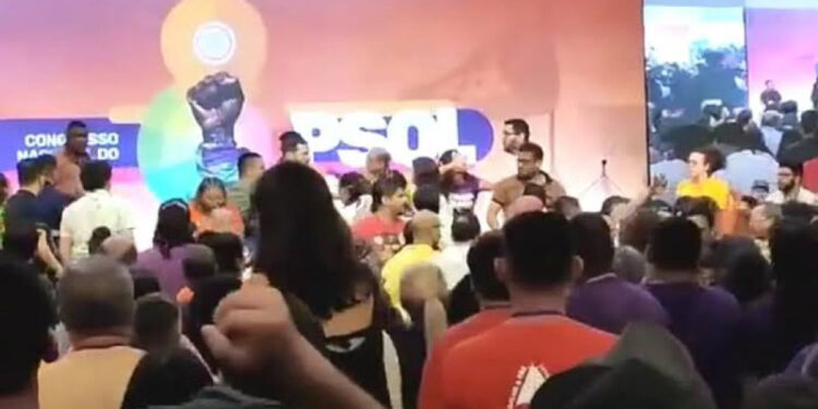 Militantes do Psol brigam durante eleição da nova presidente
