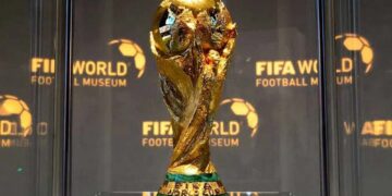 Troféu da Copa do Mundo foi confeccionada pela empresa Stabilimento Artistico Bertoni, na Itália