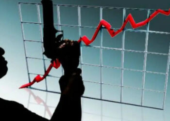 Governo brasileiro anuncia mais um plano de segurança pública, mas críticos apontam falta de direção clara.