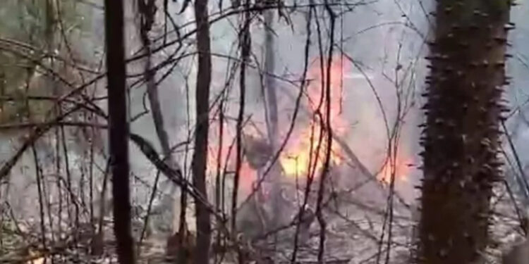 Aeronave de pequeno porte caiu próximo ao aeroporto de Rio Branco