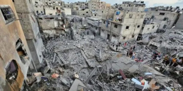 Explosão em campo de refugiados de Gaza deixa 50 mortos