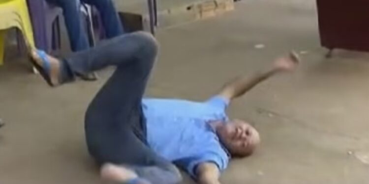 A cena foi protagonizada em um bar da cidade. Foto: Reprodução/Redes Sociais