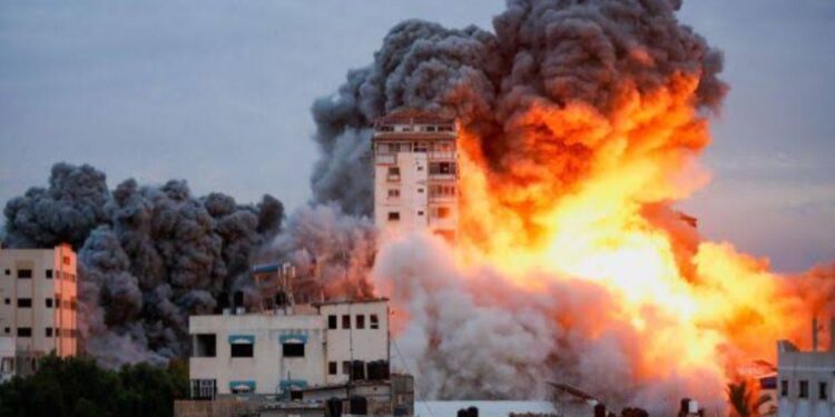 Conflito entre Israel e o grupo Hamas acontece desde o último sábado (7)