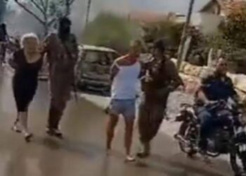 Cerca de 200 pessoas são feitas reféns pelo grupo terrorista Hamas.