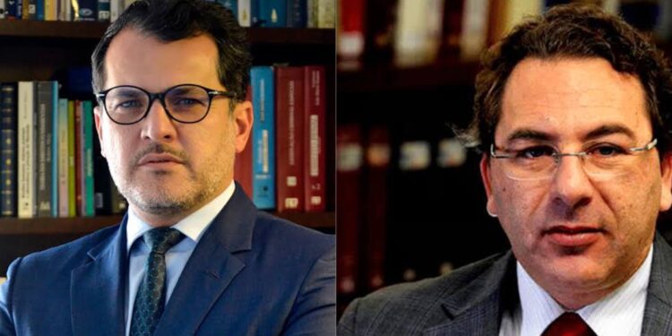 Os advogados Alexandre Queiroz e Roberto Podval (da esq. para a dir.)