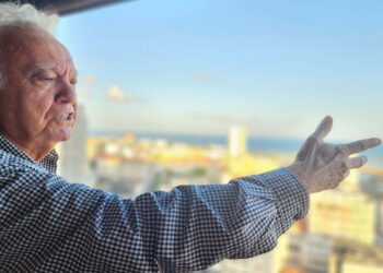 O futuro diretor de Cultura Jose Mário Austregésilo e uma das vistas mais bonitas do Recife no edifício AIP