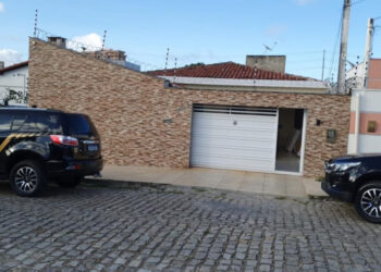 Operação policial resulta na prisão de líderes de facção em três estados brasileiros.