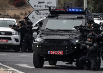 Forças israelenses permanecem protegidas enquanto as medidas são reforçadas pelo exército.