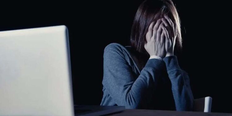 75% das vítimas de violência na internet são mulheres