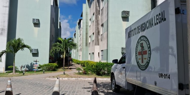 Conjunto residencial no bairro de Pau Amarelo, onde bebê morreu. Foto: Elvys Lopes/TV Globo