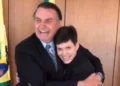 A influenciadora Karol Eller e o ex-presidente Jair Bolsonaro