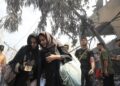 A ONU informou que está abrigando milhares de pessoas em escolas na Faixa de Gaza. Foto: Mahmud Hams / AFP / CP