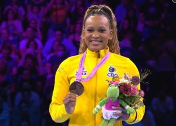 Rebeca Andrade é a primeira brasileira a conquistar três medalhas em uma única edição do Mundial. Foto/Reprodução