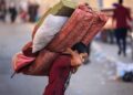 Crianças sobrevivem a ataques em Gaza, mas ficam órfãs