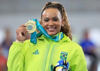 Rebeca Andrade conquista medalha de ouro