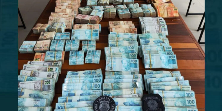 PF e Receita Federal desarticulam esquema de doleiros suspeitos de movimentar bilhões de forma fraudulenta.