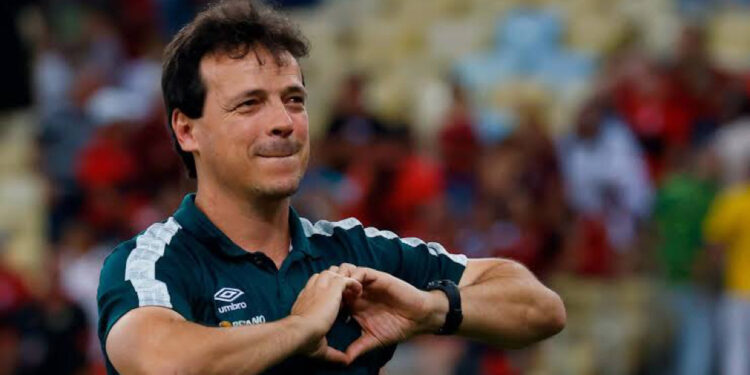 Diniz emocionou o elenco na preleção antes da final contra o Boca Juniors.