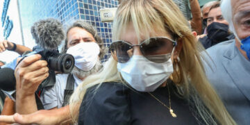 Sari Corte Real deixou o menino Miguel, de cinco anos, sozinho no elevador do prédio onde mora, no centro do Recife.