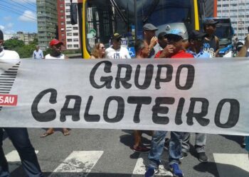 O império João Santos: de sucesso a bancarrota por má gestão familiar.