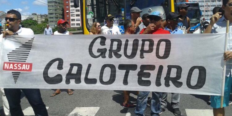 O império João Santos: de sucesso a bancarrota por má gestão familiar.