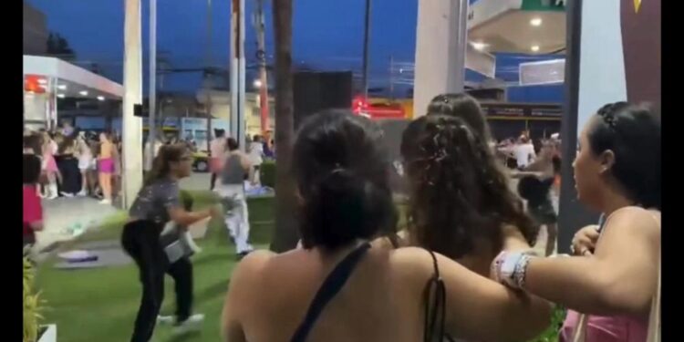 Correria e pânico, tomam conta de fãs da Taylor Swift, no Rio de Janeiro