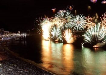 Oposição questiona gasto público de R$ 3,1 milhões com fogos de artifício