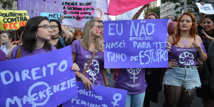 Presidente do STF defende que criminalização do aborto é uma política pública inadequada.