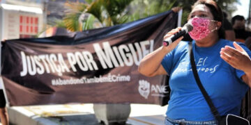 Tribunal reduz pena de ex-patroa pela morte de Miguel e mãe promete recorrer.