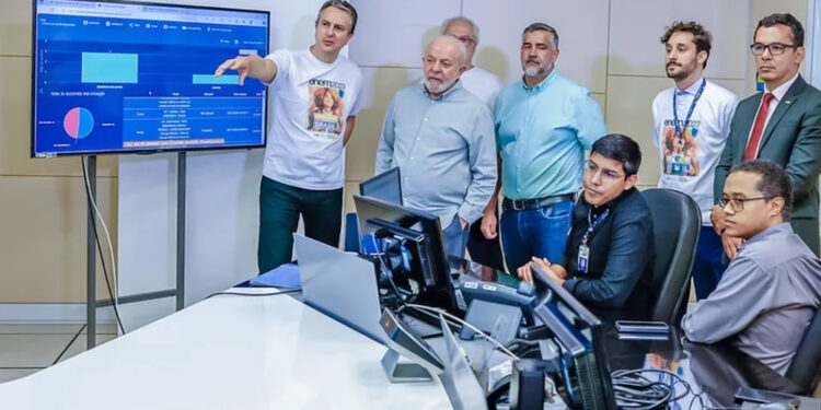 Lula visita o Inep, em Brasília, no primeiro dia da prova do Enem de 2023.