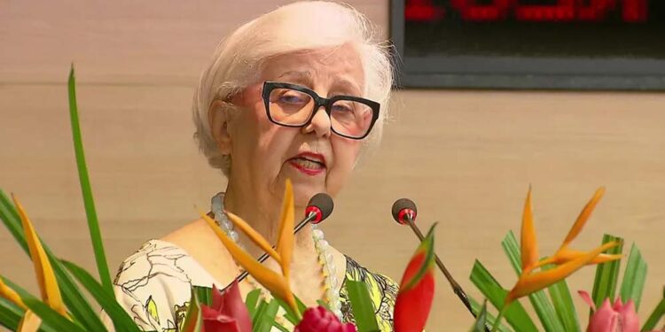 Atriz e gestora cultural Leda Alves morreu aos 92 anos no Recife