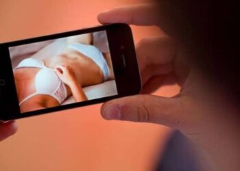 Polícia investiga montagem com adolescentes no Recife