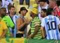Pancadaria no Maracanã mancha o clássico e a imagem do futebol brasileiro