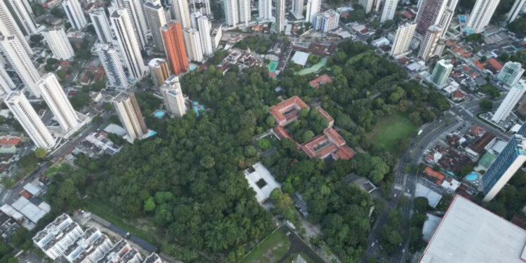 Prefeito e Secretário alertados pelo MPPE sobre troca de terrenos no Recife.