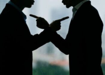 Senador explica gesto de cordialidade em meio a diferenças políticas.