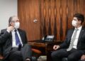 O deputado federal Luciano Bivar e o prefeito João Campos (PSB) durante reunião