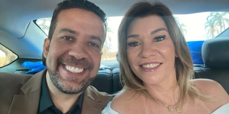 Prefeita de Ituiutaba, Leandra Guedes, e o deputado federal André Janones