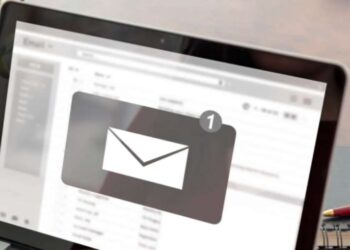 Operação Hinsberg: Influencer fitness suspeito de forjar e-mails para vender substâncias químicas ao laboratório AstraZeneca.