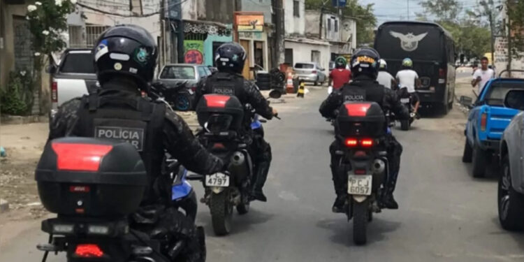 Tendência de desconfiança nas polícias Civil e Militar é identificada em Pernambuco.