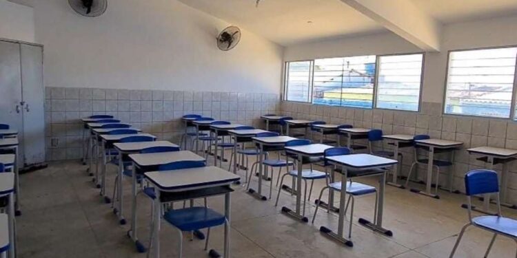 TCE e MPPE investigam denúncias de desvio de recursos do Fundef destinados à educação.