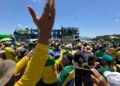 Protesto em Brasília contra indicação de ministro para o STF e em memória de preso falecido.