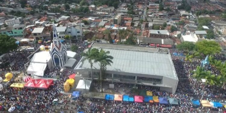 A Festa do Morro marca a 119ª edição da celebração religiosa na Zona Norte do Recife.