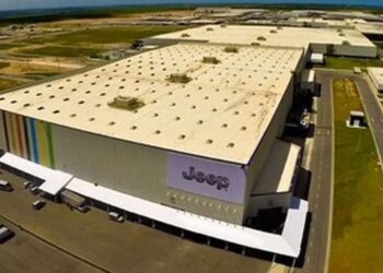 Parecer da PEC da reforma tributária modifica incentivos e alíquotas.