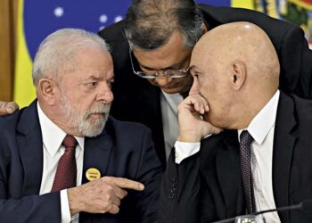 Presidente Lula, e os ministros do STF, Flávio Dino e Alexandre de Moraes