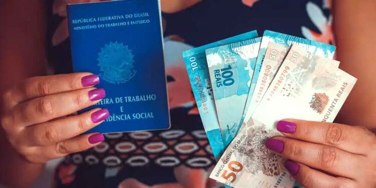 Salário Mínimo volta a ter ganho real no Governo Lula