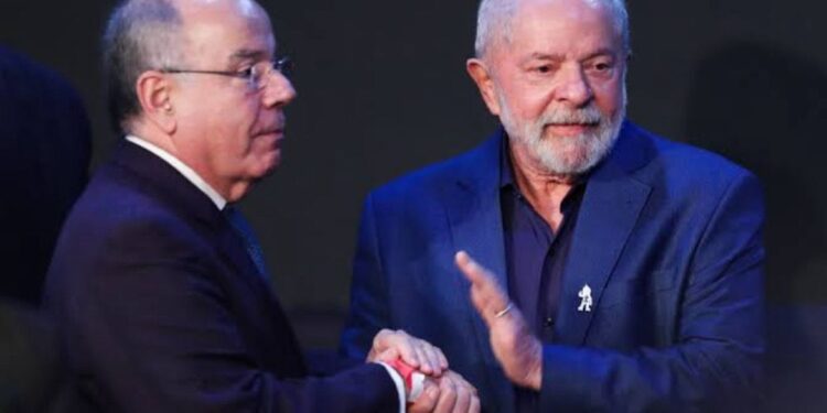 O chanceler brasileiro, Mauro Vieira e o presidente Lula