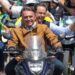 Jair Bolsonaro e Gilson Machado Neto durante motociata