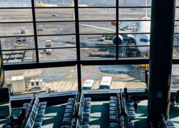 Tendência de aumento nos preços das passagens aéreas domésticas preocupa especialistas.