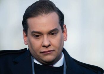 George Santos é acusado de uma série de irregularidades.