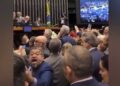 Presidente da Câmara cobra posicionamento dos partidos após briga no plenário.